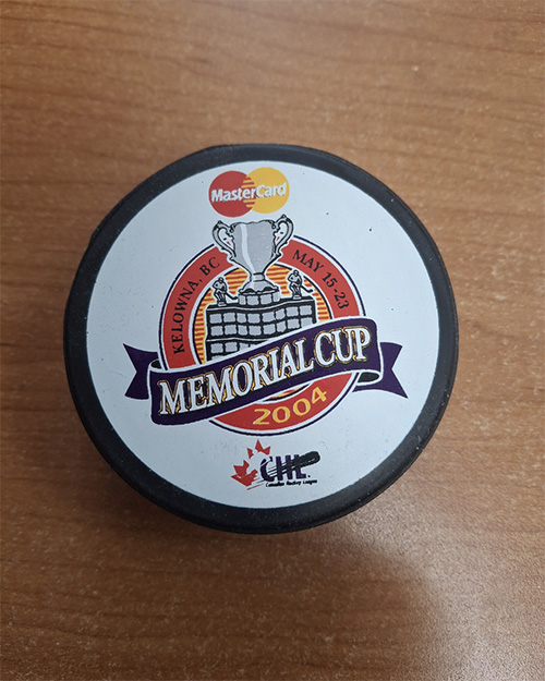 2004 Memorial Cup hockey puck with MasterCard logo and Kelowna, BC event dates